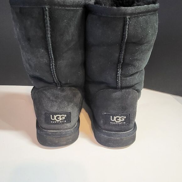 Ugg Dark Blue Short Boots - Picture 2 of 7